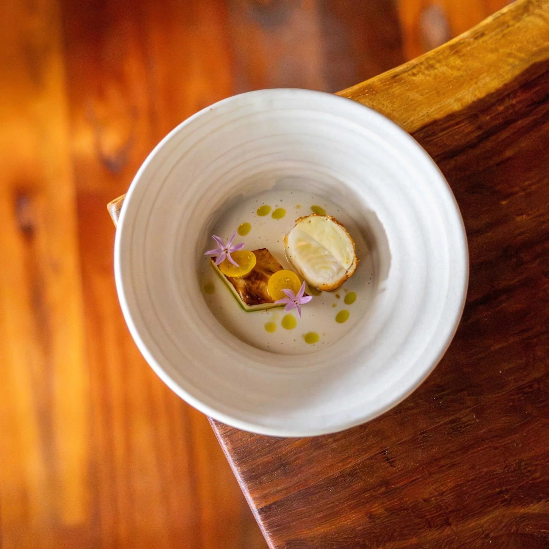 EXP. Restaurant — dishes, dining room and kitchen