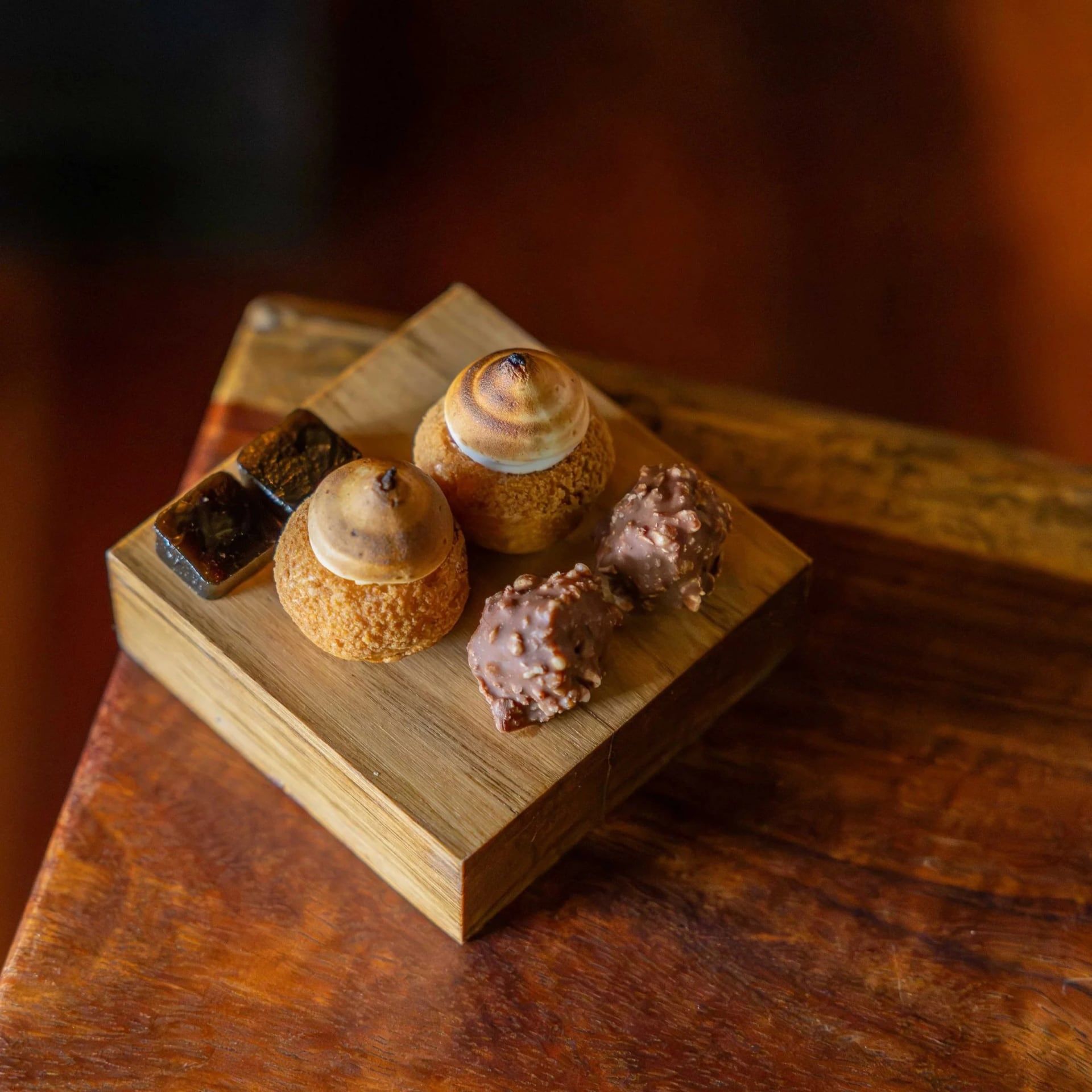 EXP. Restaurant — dishes, dining room and kitchen